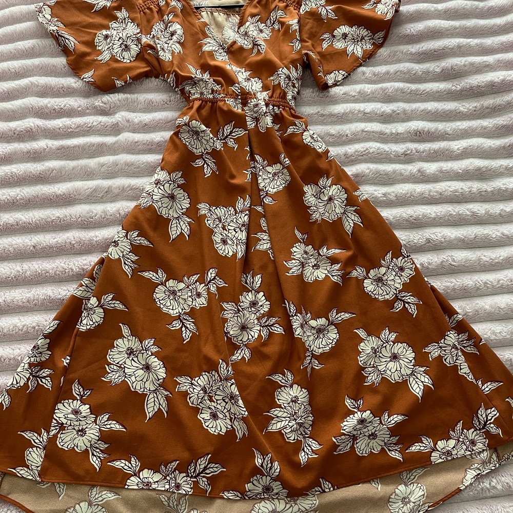 Isabel Maternity by Ingrid & Isabel Cream Flutter Sleeve Sundress